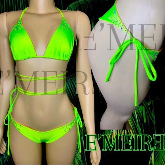 Neon bikini - Picture 1 of 6